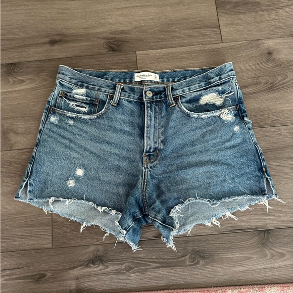 The Boyfriend Short Mid-Rise Abercrombie & Fitch - Picture 3 of 3